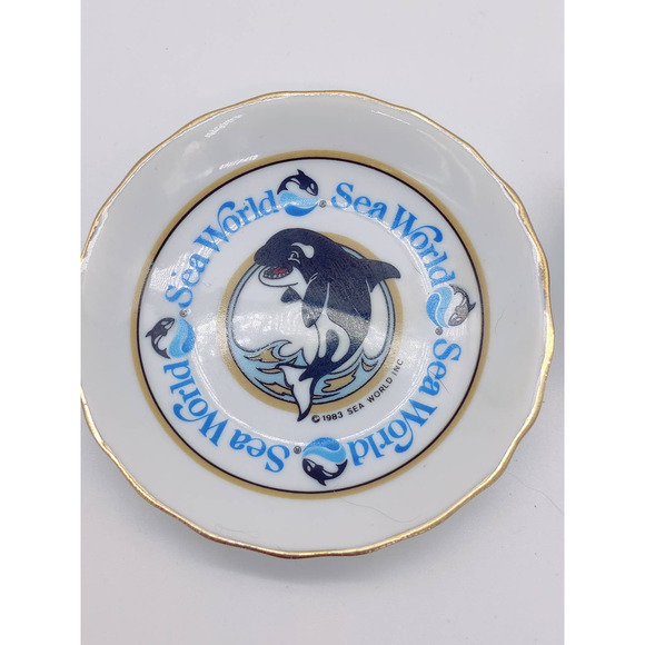 Vintage Sea World Miniature Tea Cup Saucer Plate Set Shamu FL CA OH Circa 1983 - Picture 4 of 9